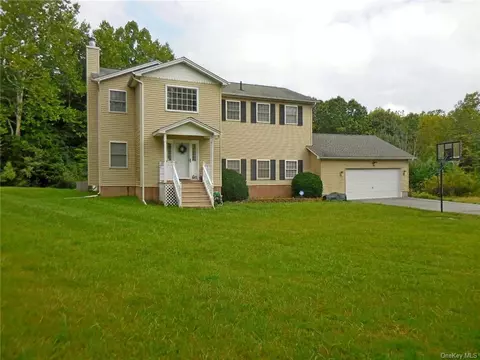 618 Walker Valley Rd, Mamakating, NY 12566