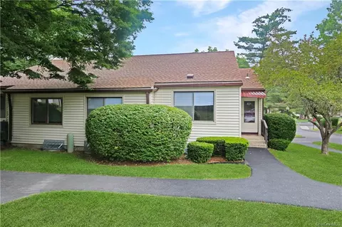 61 Kirby Close #B, Yorktown, NY 10598
