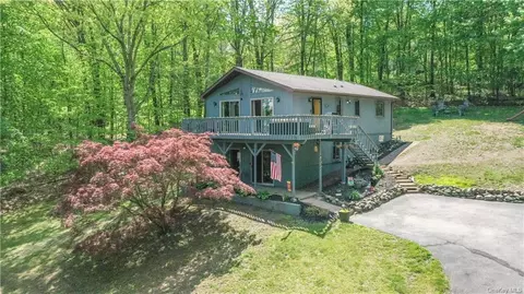 20 Ernst Rd, Cortlandt, NY 10567