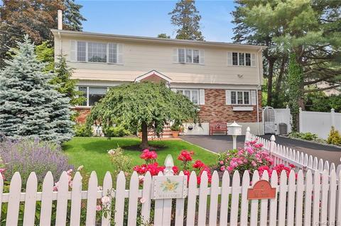 2 Mcintyre St, Yonkers, NY 10708