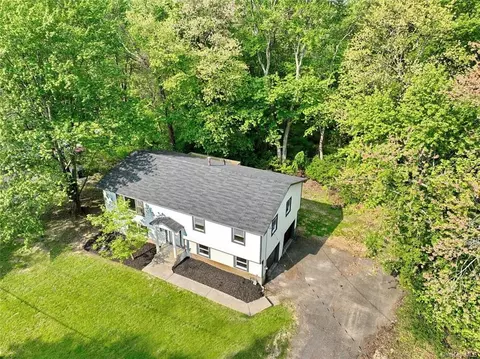 19 Ashlawn Ave, Ramapo, NY 10977