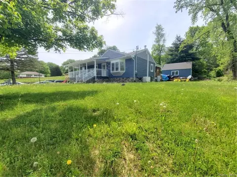 1283 Little Britain Rd, New Windsor, NY 12553