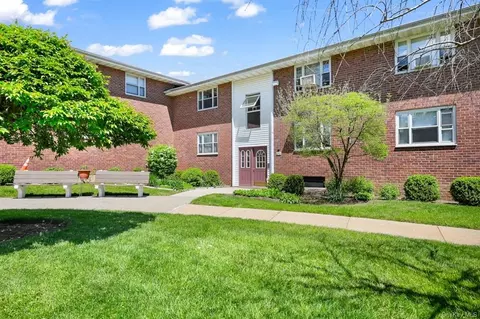 846 N Broadway #2D, Yonkers, NY 10701