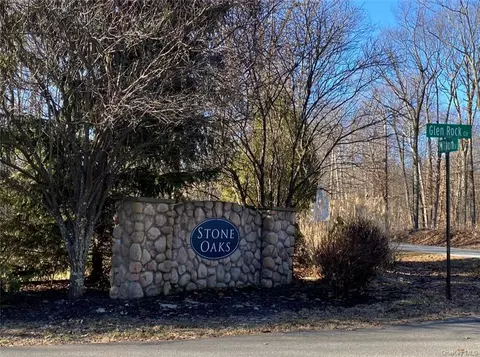 13 Stone Oaks Lot 1 Dr, Plattekill, NY 12528