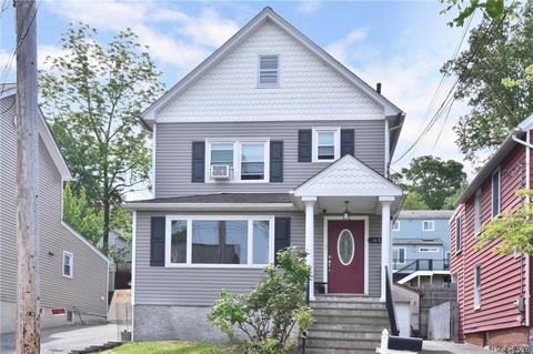 61 Rose St, Greenburgh, NY 10706
