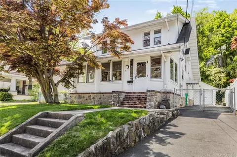 33 Lefferts Rd, Yonkers, NY 10705