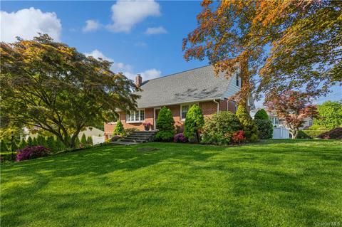 7 Brentwood Dr, Mount Pleasant, NY 10570