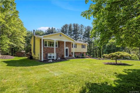 7 Litchult Ct, Ramapo, NY 10901