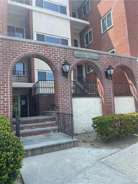 900 Midland Ave #2F, Yonkers, NY 10704
