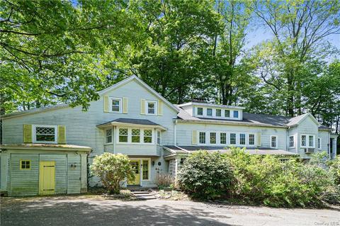 8 Thomas St, Greenburgh, NY 10583