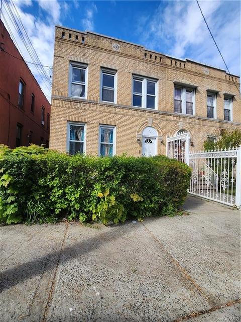 811 E 242nd St, Bronx, NY 10470