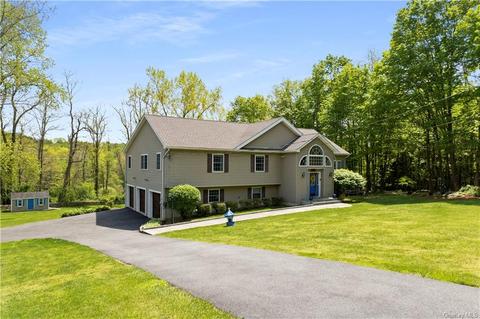 334 Fair St, Carmel Hamlet, NY 10512