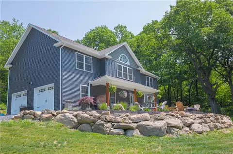 84 Bender Rd, Minisink, NY 10998