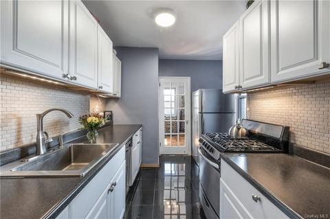 240 Garth Rd #4K2, Scarsdale, NY 10583