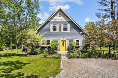 60 Agnes Rd, New Windsor, NY 12553