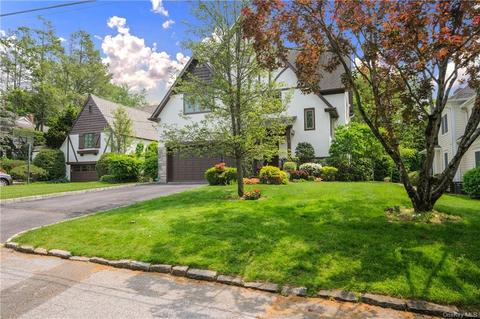 18 Vanderbilt Rd, Scarsdale, NY 10583