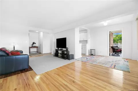 255 Fieldston Ter #6K, Bronx, NY 10471