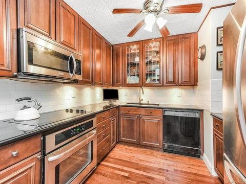 1 David Ln #5P, Yonkers, NY 10701
