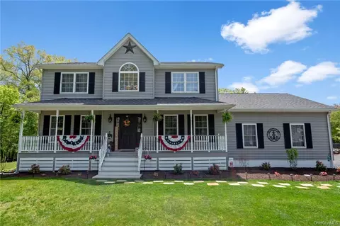 64 Decker Dr, Walden, NY 12586
