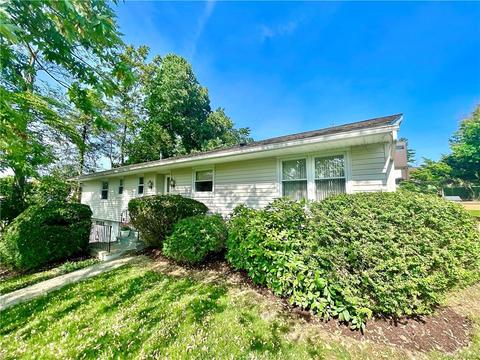 22 Lenroc Dr, Greenburgh, NY 10607
