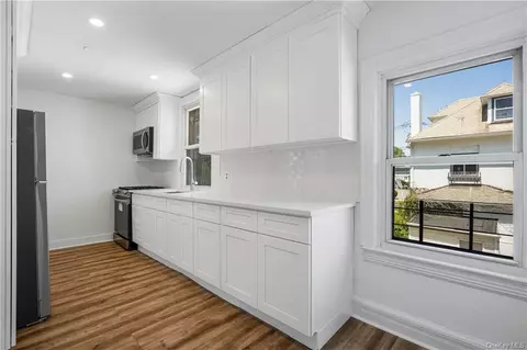223 Fourth Ave, Pelham, NY 10803