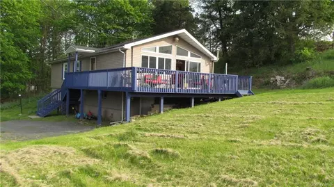 571 Lattintown Rd, Marlboro, NY 12542