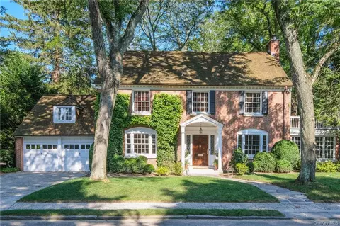 60 Mendota Ave, Rye, NY 10580
