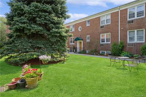 643 Pelham Rd #2D, New Rochelle, NY 10805