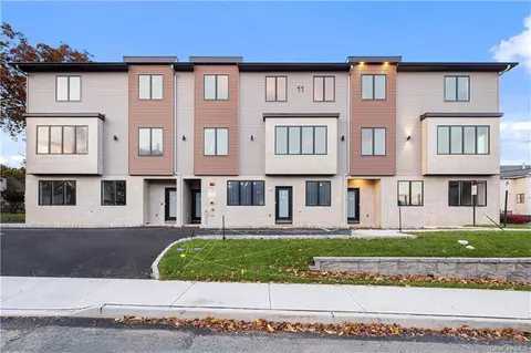 11 Manor Dr #203, Ramapo, NY 10952