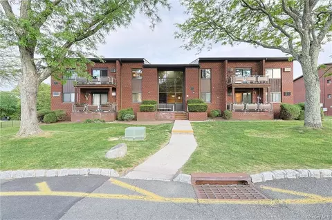 5 Darian Ct #2A, Pomona, NY 10970