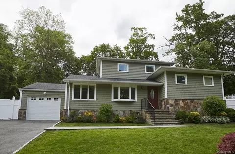 298 Pinebrook Blvd, New Rochelle, NY 10804