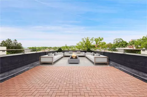 73 Spring St #4F, Ossining, NY 10562