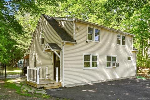 229 East Rd, Wallkill, NY 12589