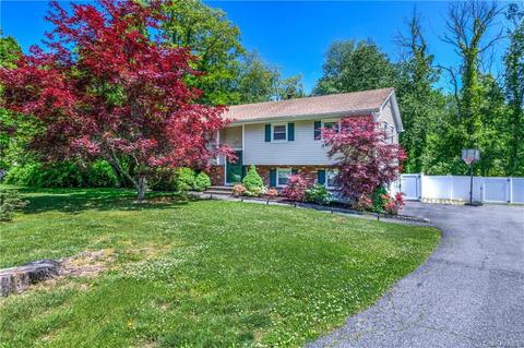 3608 Wildwood St, Yorktown, NY 10598