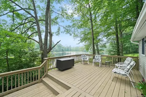 91 Forest Glen Rd, Shawangunk, NY 12566