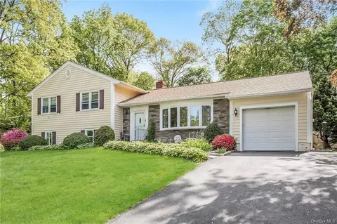 101 Fuller Rd, Briarcliff Manor, NY 10510