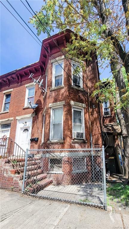 126 Renwick St, Newburgh, NY 12550