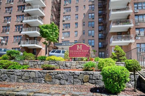 632 Warburton Ave #3K, Yonkers, NY 10701