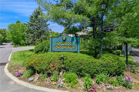 48 Foxwood Dr #7, Mount Pleasant, NY 10570