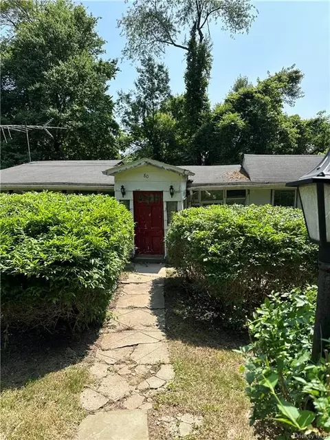 80 Walnut Rd, Cortlandt, NY 10537
