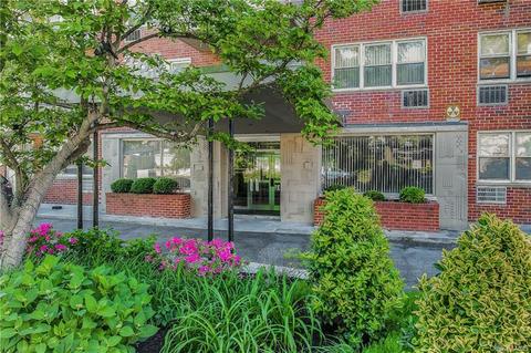 385 Mclean Ave #2D, Yonkers, NY 10705