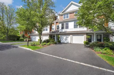 21 Glen Hill Ln, Greenburgh, NY 10591