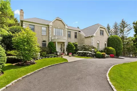 32 Paddock Rd, White Plains, NY 10605
