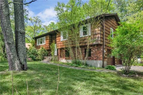 1290 Oak Knoll Dr, Yorktown, NY 10588