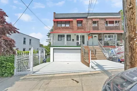 2087 Strang Ave, New York, NY 10466