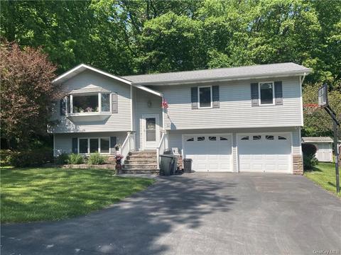 11 Palmer Ave, Monroe, NY 10950