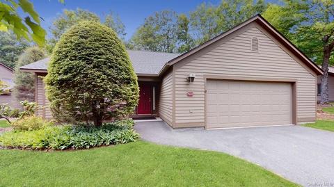 762 Heritage Hls #B, Somers, NY 10589