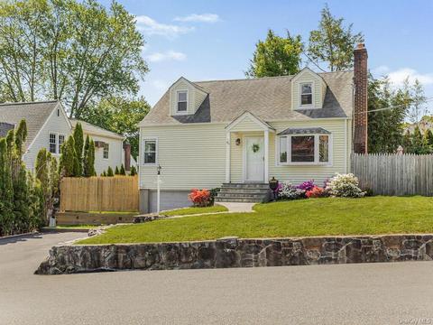 90 Chelsea St, Mount Pleasant, NY 10532
