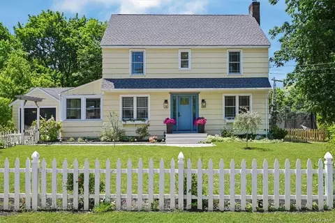 2 Galloway Hts, Warwick, NY 10990
