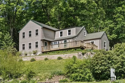172 Mexico Ln, Mahopac, NY 10541